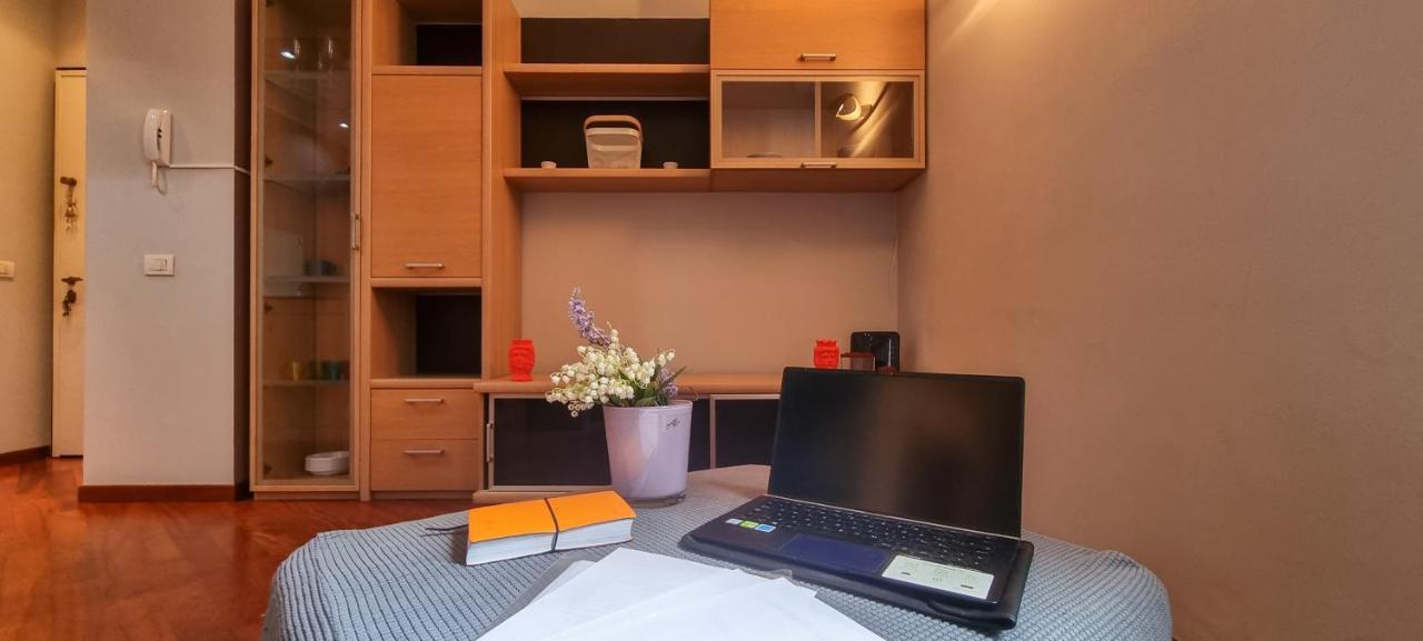 Altido Trendy 1-Bed Flat, Easy Access To Centre Lägenhet Milano Exteriör bild